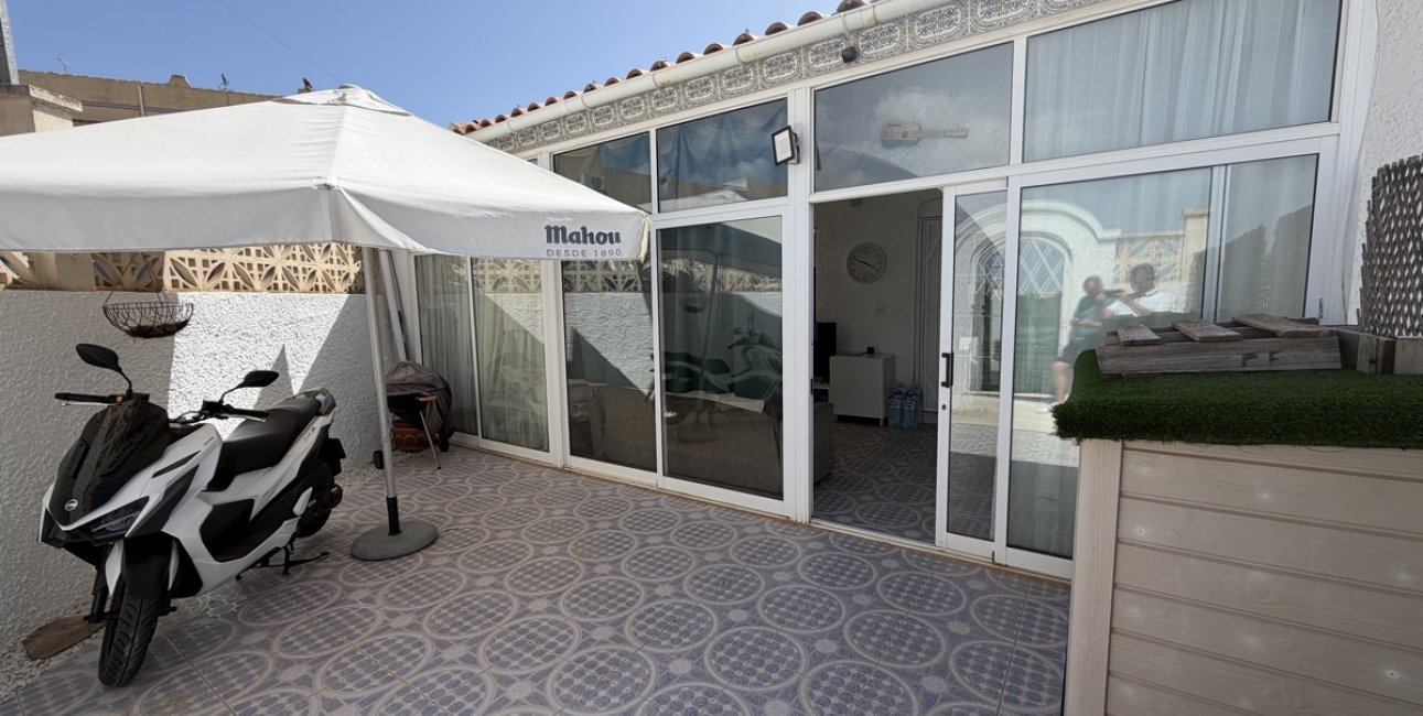 Resale - Bungalow -
Orihuela Costa - Villamartin