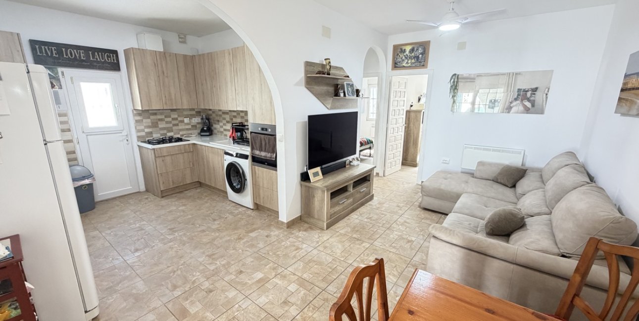 Resale - Bungalow -
Orihuela Costa - Villamartin