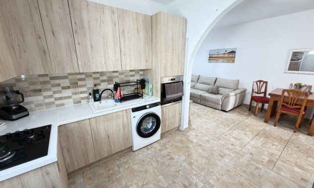 Resale - Bungalow -
Orihuela Costa - Villamartin