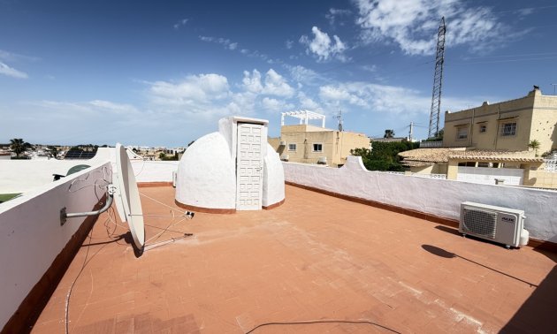 Resale - Bungalow -
Orihuela Costa - Villamartin