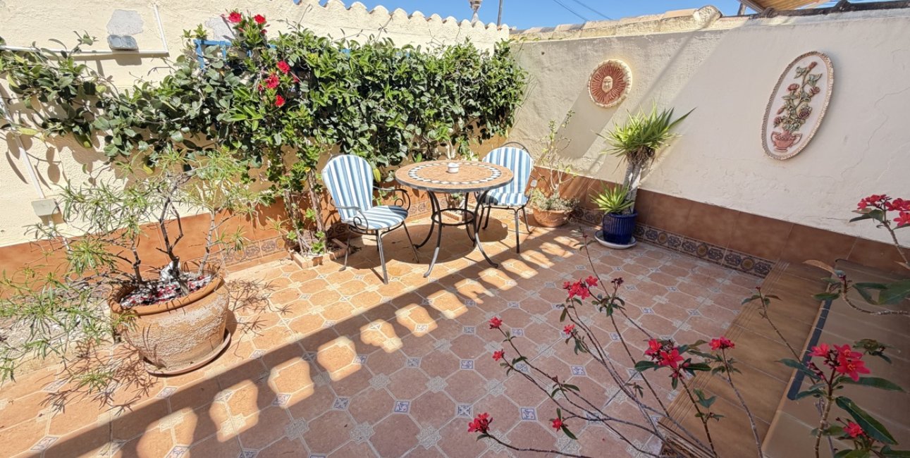 Resale - Townhouse -
San Miguel de Salinas - San Miguel - Town
