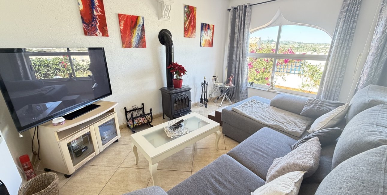 Resale - Townhouse -
San Miguel de Salinas - San Miguel - Town