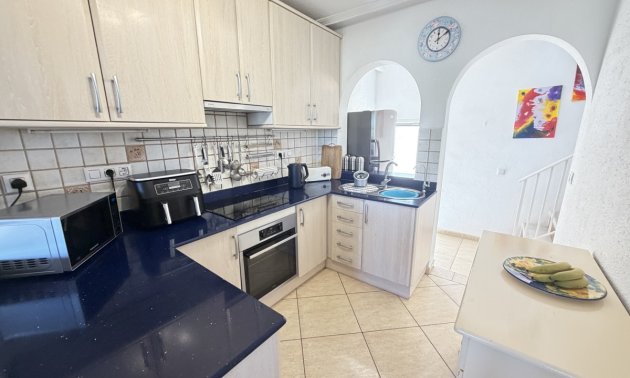 Resale - Townhouse -
San Miguel de Salinas - San Miguel - Town