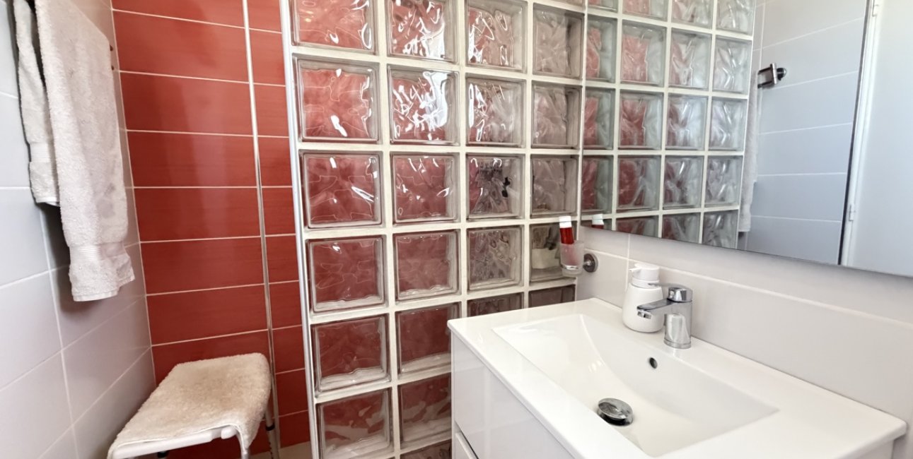 Resale - Townhouse -
San Miguel de Salinas - San Miguel - Town