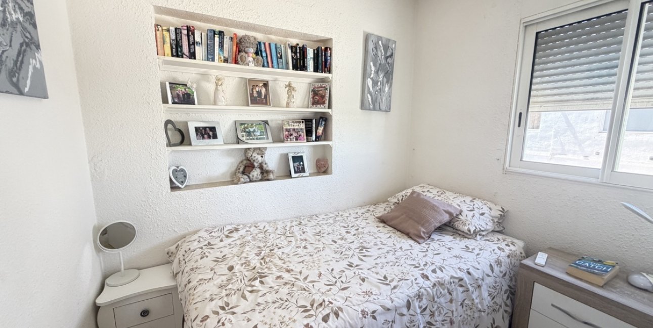 Resale - Townhouse -
San Miguel de Salinas - San Miguel - Town