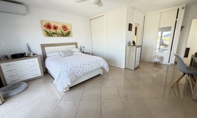Resale - Townhouse -
San Miguel de Salinas - San Miguel - Town