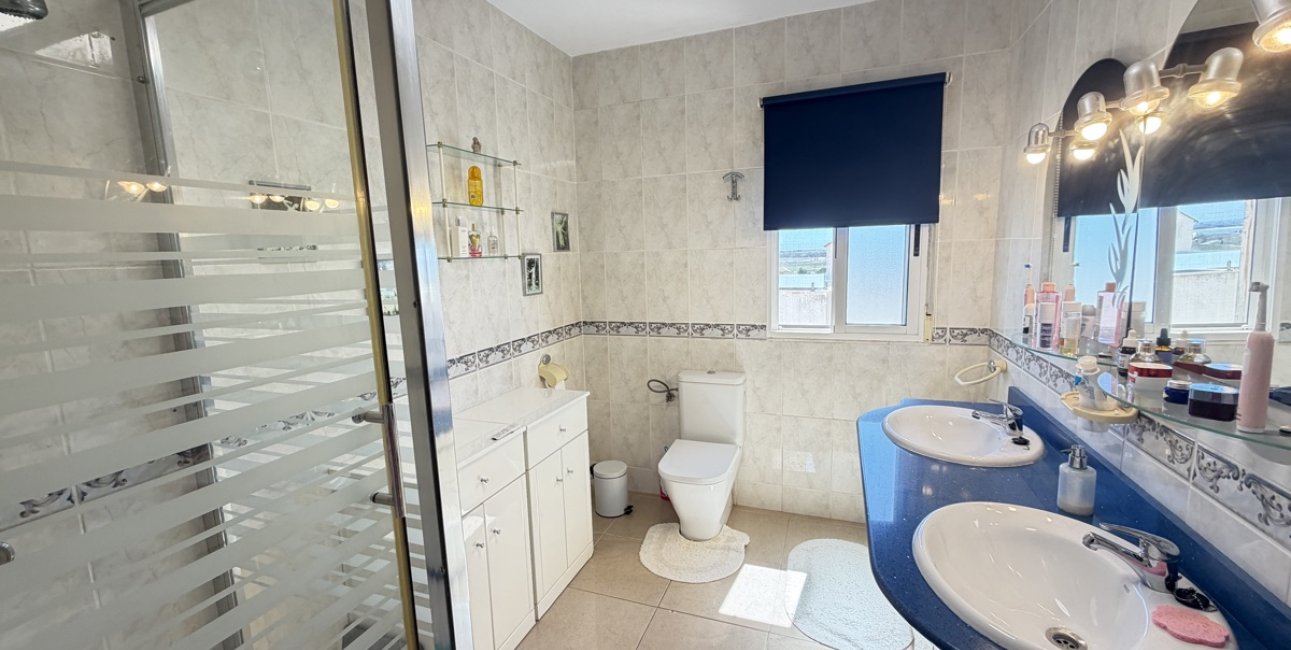 Resale - Townhouse -
San Miguel de Salinas - San Miguel - Town