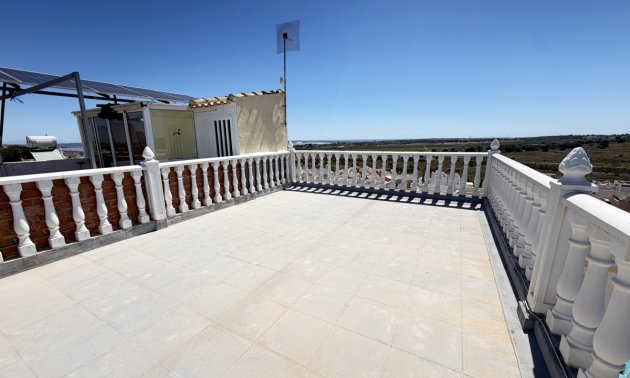 Resale - Townhouse -
San Miguel de Salinas - San Miguel - Town