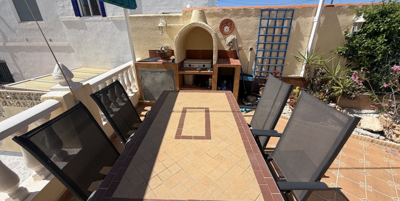 Resale - Townhouse -
San Miguel de Salinas - San Miguel - Town