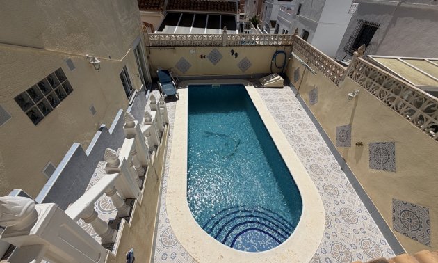 Resale - Townhouse -
San Miguel de Salinas - San Miguel - Town