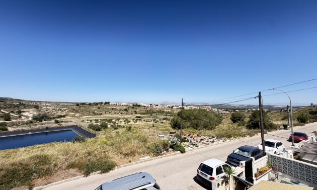 Resale - Townhouse -
San Miguel de Salinas - San Miguel - Town