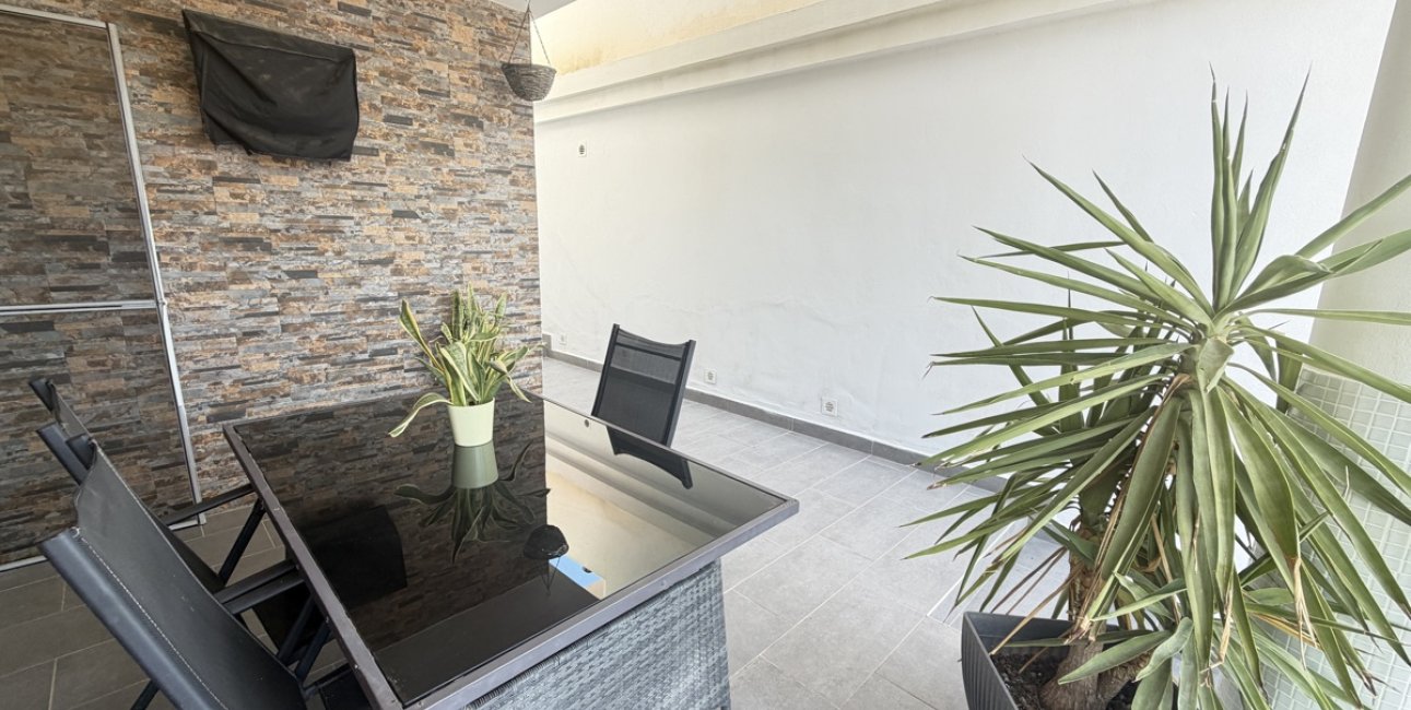 Resale - Villa -
Orihuela Costa - Villamartin