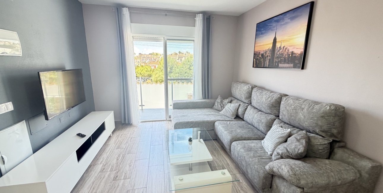Resale - Villa -
Orihuela Costa - Villamartin
