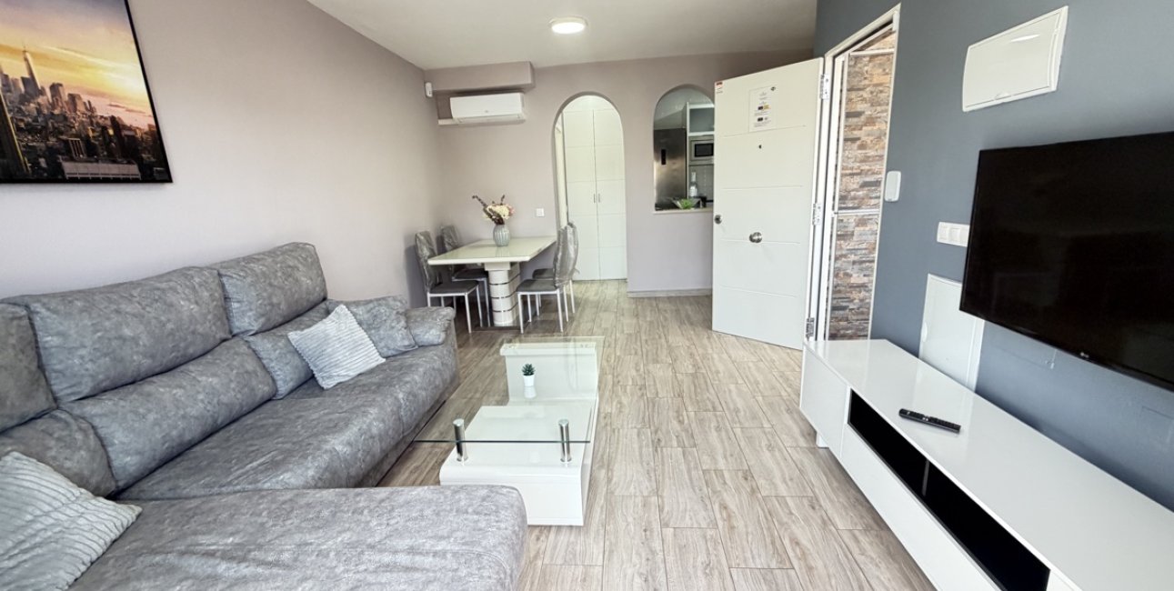 Resale - Villa -
Orihuela Costa - Villamartin