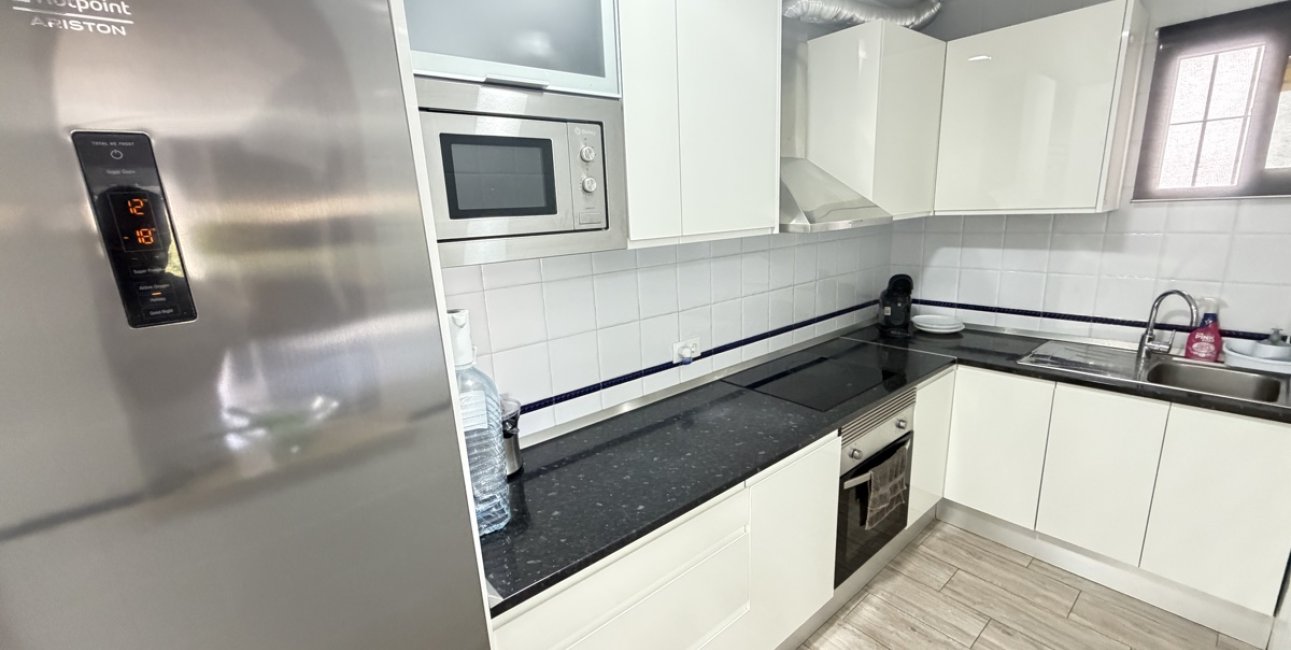 Resale - Villa -
Orihuela Costa - Villamartin