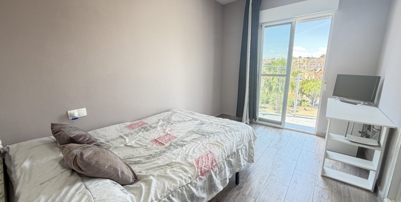 Resale - Villa -
Orihuela Costa - Villamartin