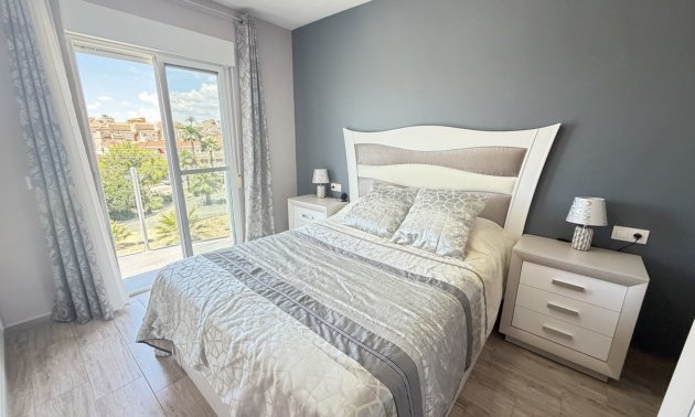 Resale - Villa -
Orihuela Costa - Villamartin