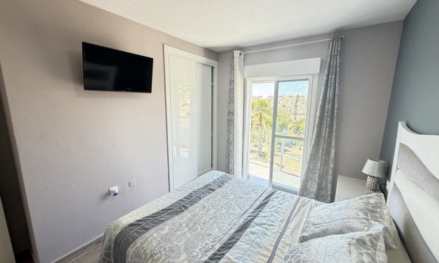 Resale - Villa -
Orihuela Costa - Villamartin