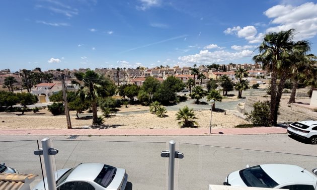 Resale - Villa -
Orihuela Costa - Villamartin