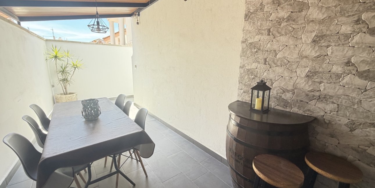 Resale - Villa -
Orihuela Costa - Villamartin