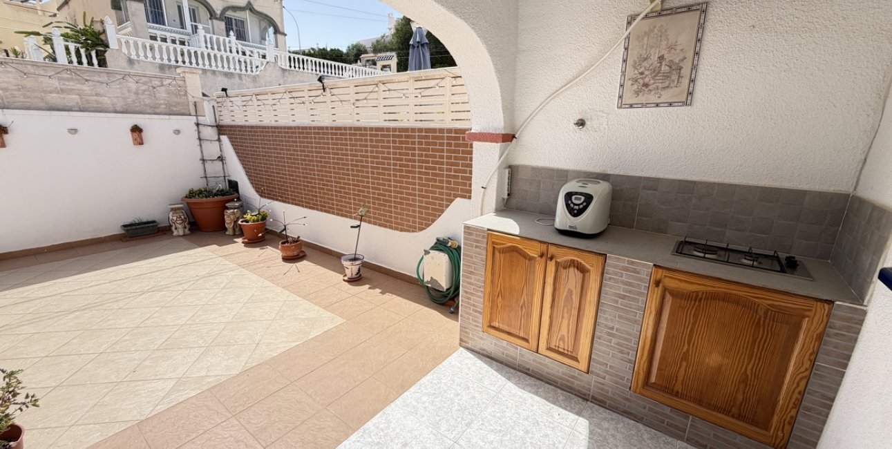 Resale - Bungalow -
San Miguel de Salinas - San Miguel - Town