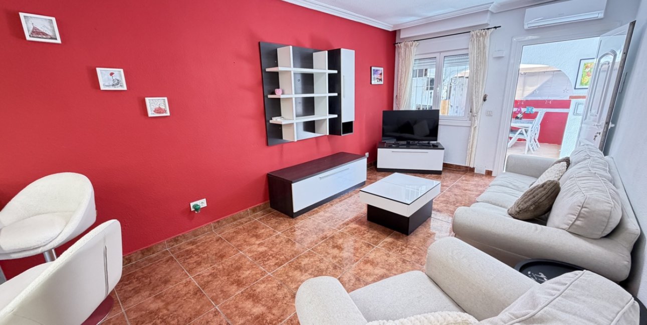 Resale - Bungalow -
San Miguel de Salinas - San Miguel - Town