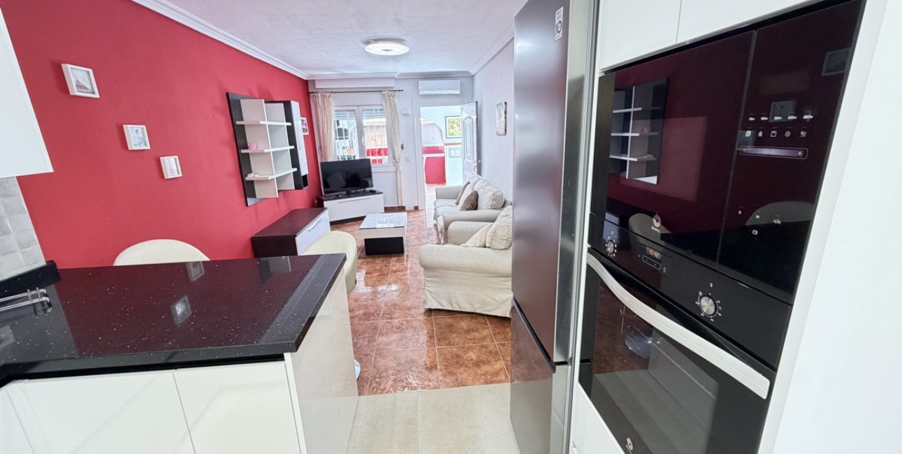 Resale - Bungalow -
San Miguel de Salinas - San Miguel - Town