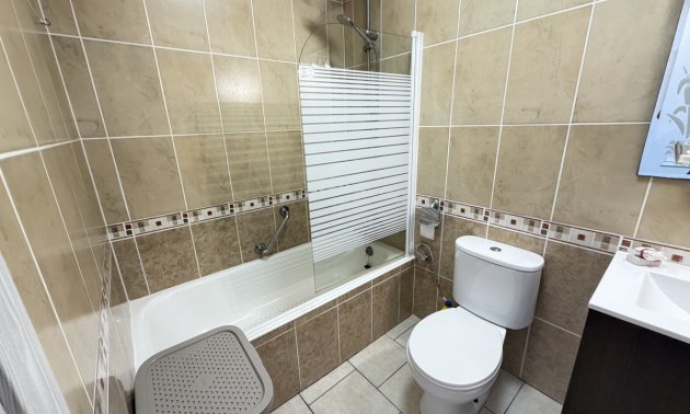 Resale - Bungalow -
San Miguel de Salinas - San Miguel - Town