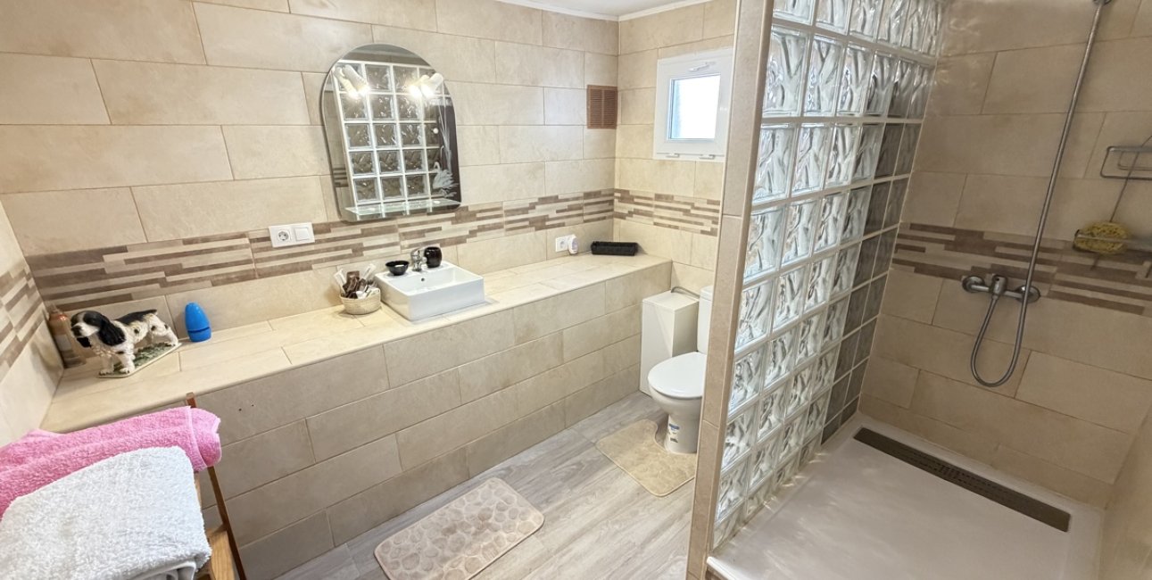 Resale - Bungalow -
San Miguel de Salinas - San Miguel - Town