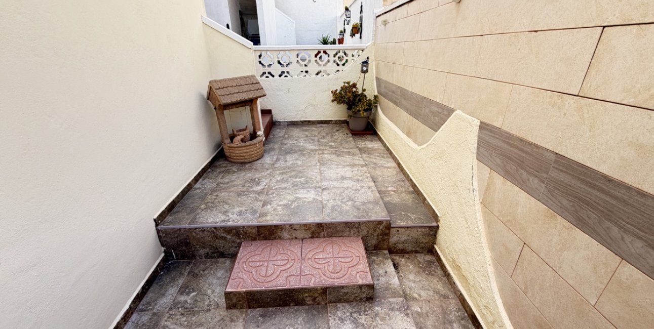Resale - Bungalow -
San Miguel de Salinas - San Miguel - Town