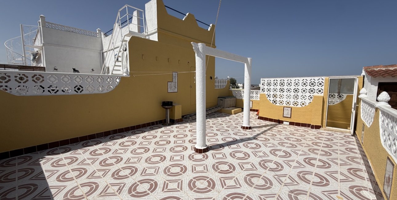 Resale - Bungalow -
San Miguel de Salinas - San Miguel - Town