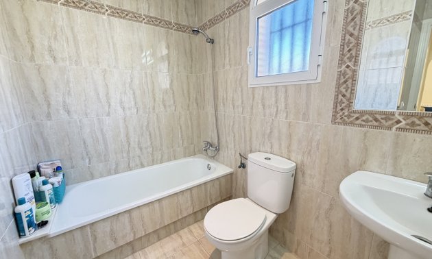 Resale - Apartment / flat -
Orihuela Costa - Los Dolses