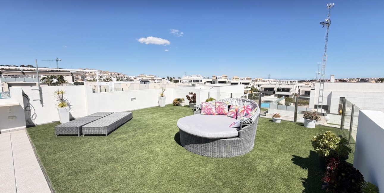 Resale - Villa -
Orihuela Costa - Villamartin
