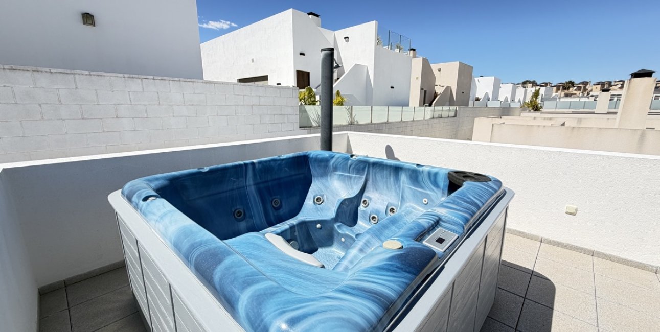 Resale - Villa -
Orihuela Costa - Villamartin