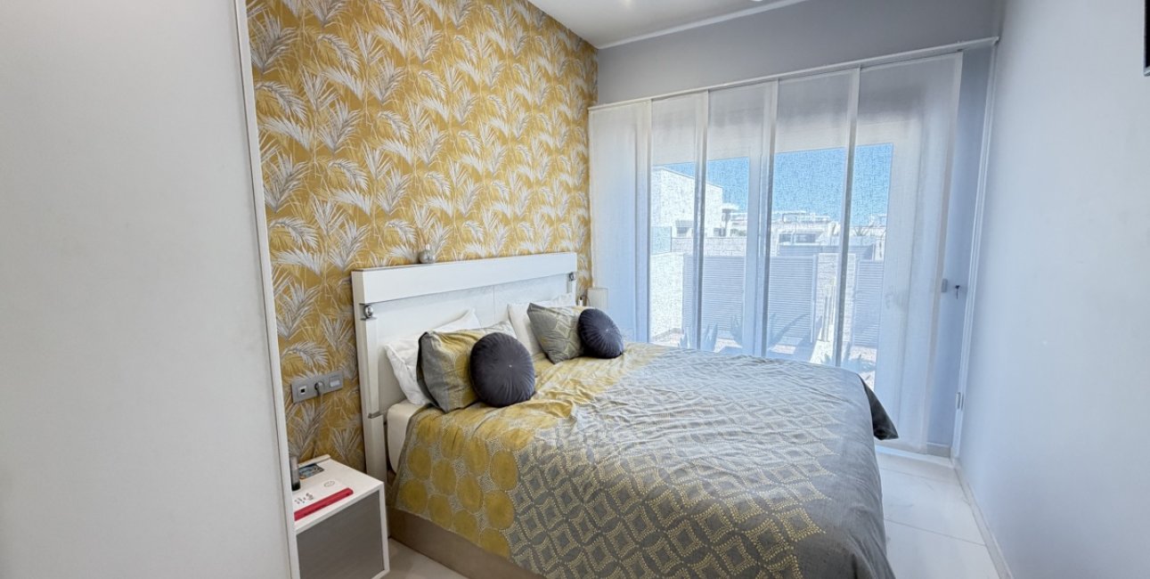 Resale - Villa -
Orihuela Costa - Villamartin