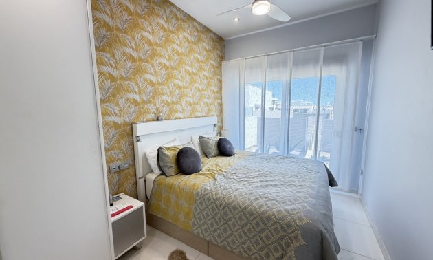 Resale - Villa -
Orihuela Costa - Villamartin
