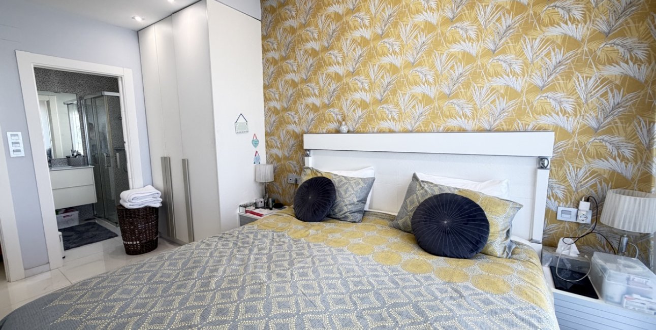 Resale - Villa -
Orihuela Costa - Villamartin