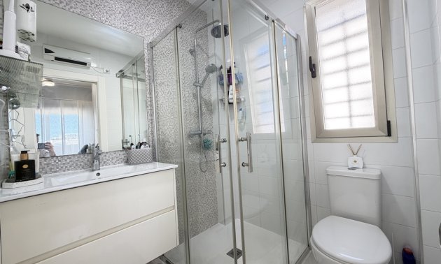 Resale - Villa -
Orihuela Costa - Villamartin