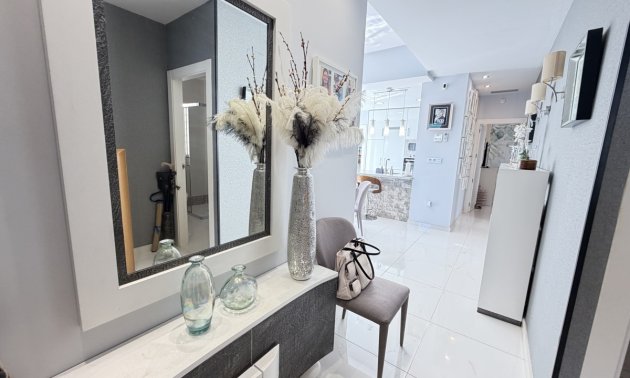 Resale - Villa -
Orihuela Costa - Villamartin