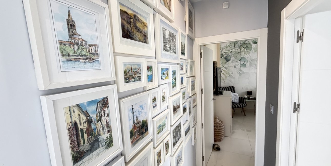 Resale - Villa -
Orihuela Costa - Villamartin