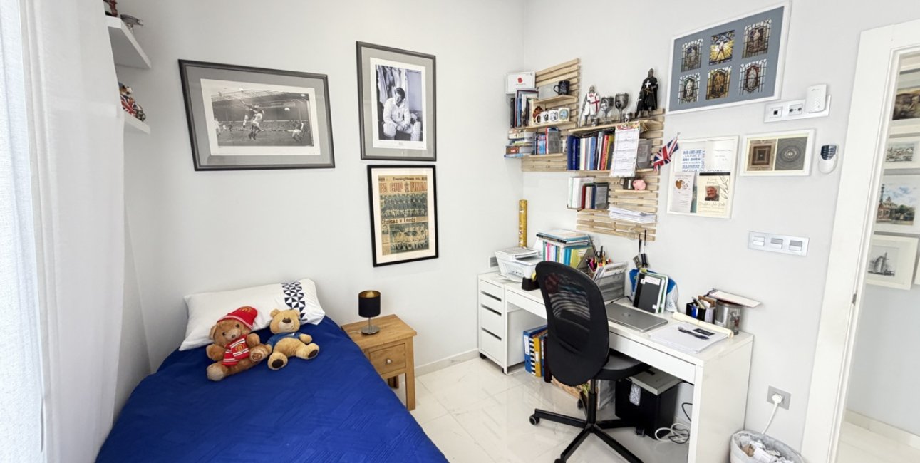 Resale - Villa -
Orihuela Costa - Villamartin