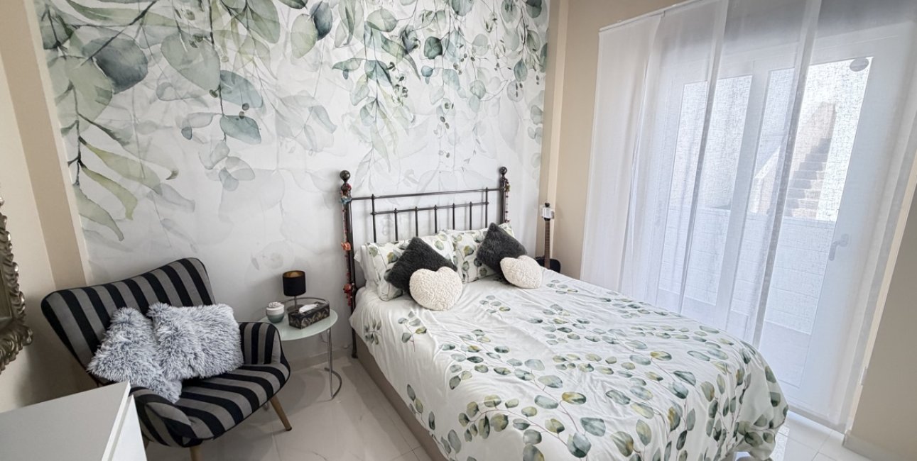 Resale - Villa -
Orihuela Costa - Villamartin