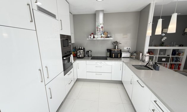 Resale - Villa -
Orihuela Costa - Villamartin