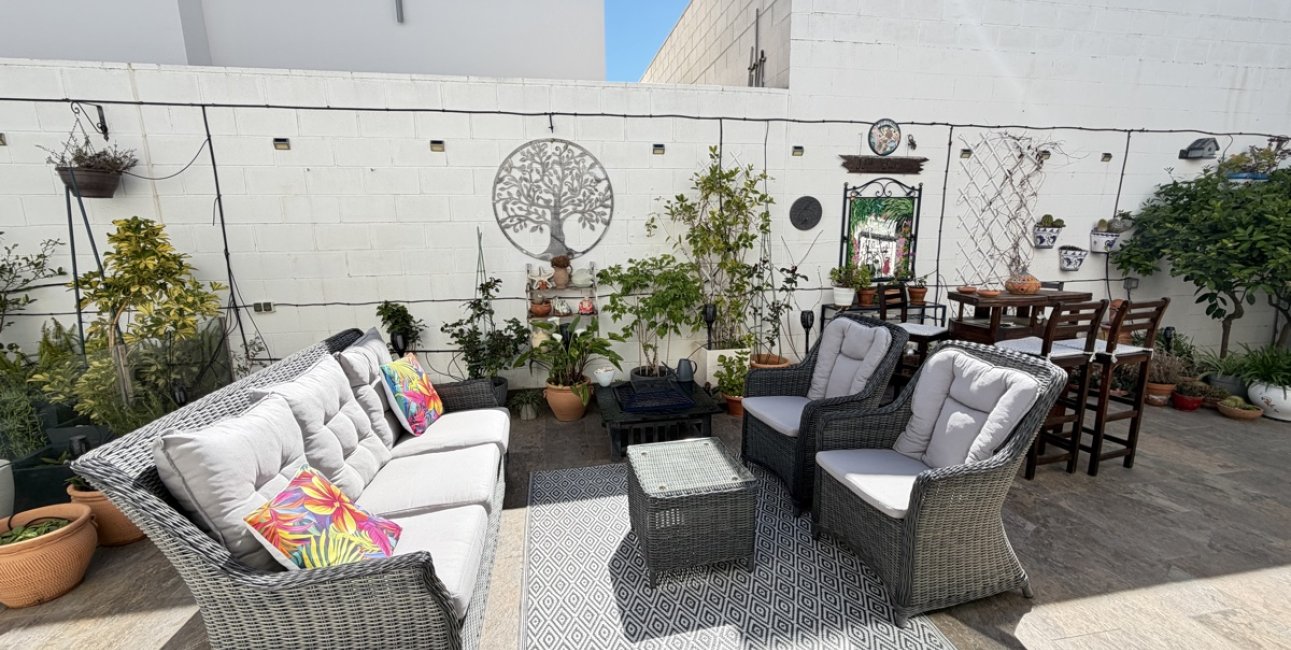 Resale - Villa -
Orihuela Costa - Villamartin