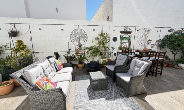 Resale - Villa -
Orihuela Costa - Villamartin
