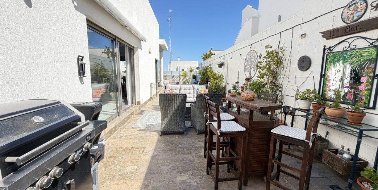 Resale - Villa -
Orihuela Costa - Villamartin