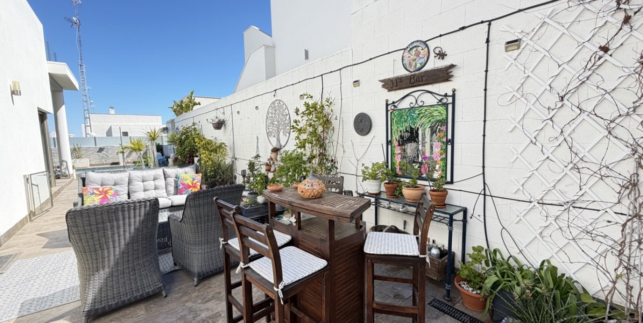 Resale - Villa -
Orihuela Costa - Villamartin