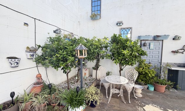 Resale - Villa -
Orihuela Costa - Villamartin