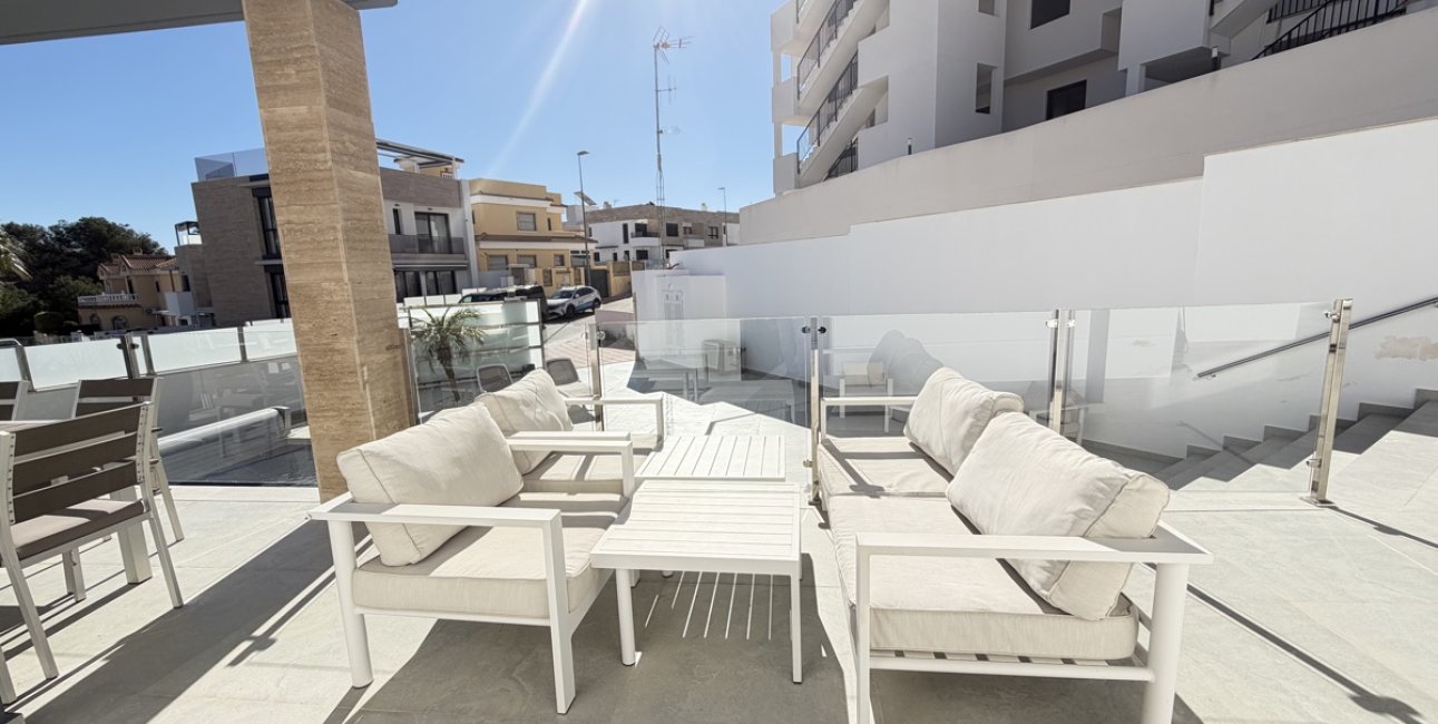 Resale - Villa -
Orihuela Costa - Villamartin
