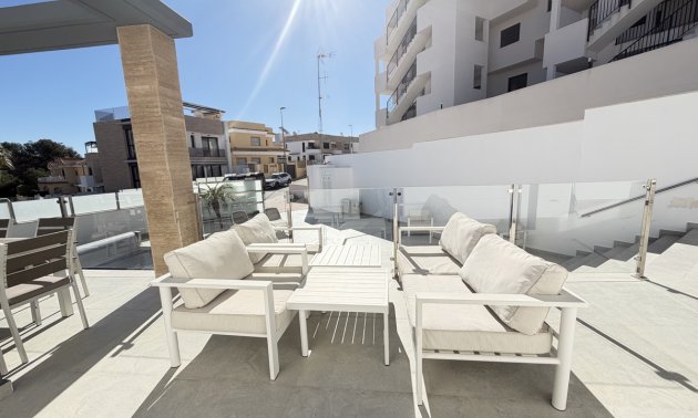 Resale - Villa -
Orihuela Costa - Villamartin